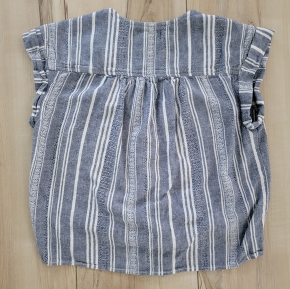 Cloth & Stone- Button up top - Picture 2 of 4